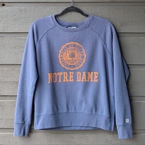 Tailgate Notre Dame English Seal Crest Raglan Sleeve Sweatshirt Blue Small